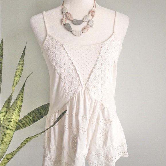 Gorgeous Dainty Eyelet Tank - Picture 1 of 6